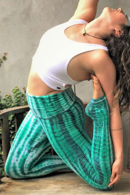 Long yoga pants in gorgeous teal/turquoise tie dye. Fold over top for adjustable fit can be worn with higher waist or lower on the hips. 90% cotton 10% spandex.